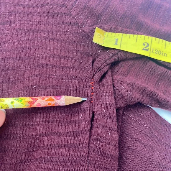 3/$15 Burgundy red casual semi sheer fitted long sleeve sweater top size XS - Picture 7 of 8